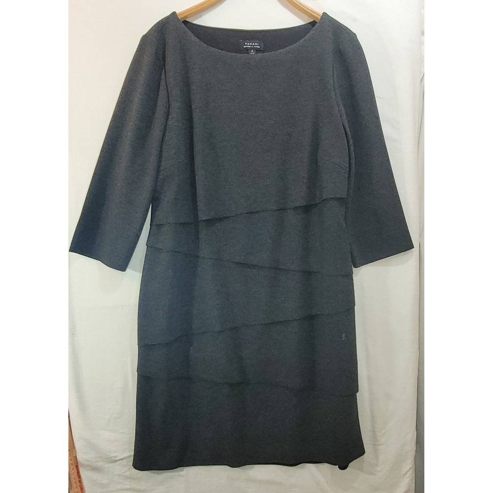 Tahari Arthur S‎ Levine Women's Gray Tiered Sheath Dress Size 14 3/4 Sleeve